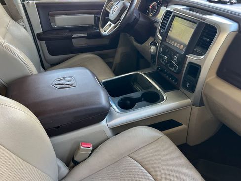 Used 2017 RAM 1500 Laramie w/ Convenience Group AWD/4WD image 17