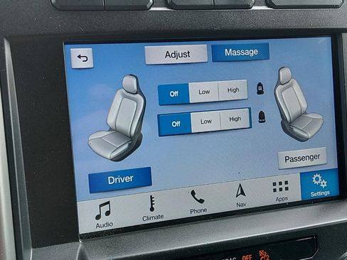 Used 2017 Ford F150 Platinum w/ Equipment Group 701A Luxury AWD/4WD image 22