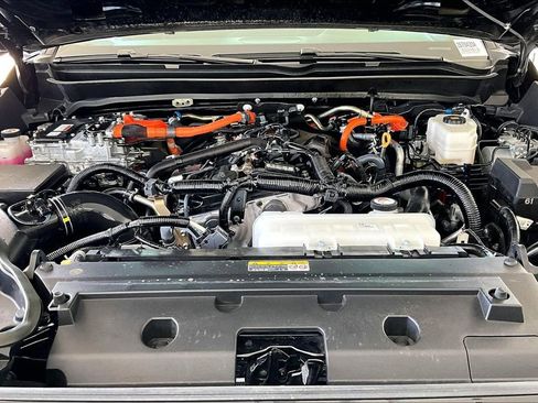 Certified 2025 Toyota Tacoma TRD Off-Road image 31