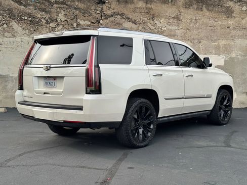 Used 2015 Cadillac Escalade Premium AWD/4WD image 4
