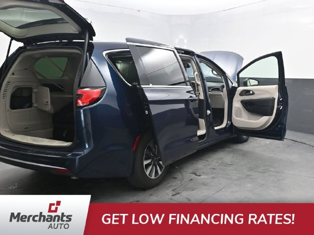 Used 2023 Chrysler Pacifica Touring-L FWD image 49