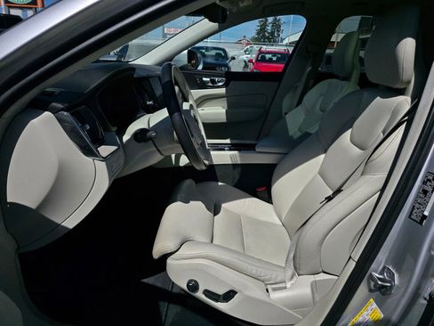 Used 2018 Volvo XC60 T8 Inscription w/ Vision Package AWD/4WD image 24