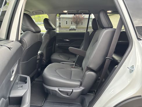 Certified 2024 Toyota Grand Highlander Limited image 14