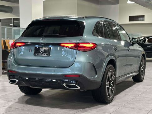 Used 2025 Mercedes-Benz GLC 300 4MATIC image 3
