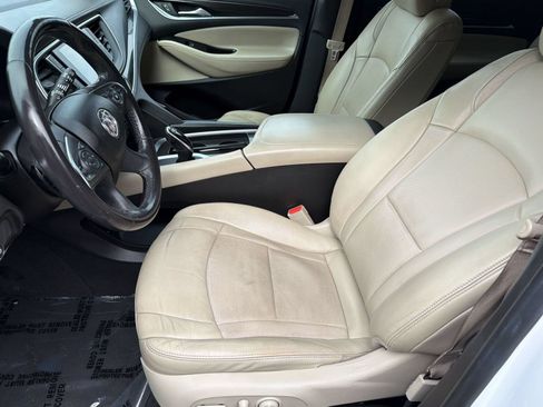 Used 2020 Buick Enclave Essence FWD image 5