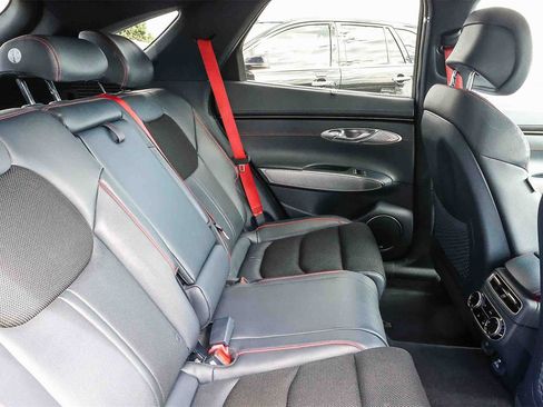 Used 2023 Genesis GV70 2.5T w/ Sport Prestige Package image 18