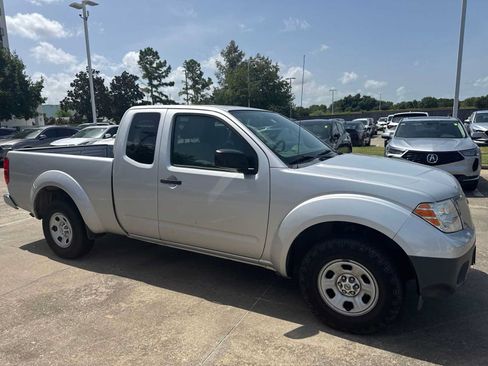 Used 2013 Nissan Frontier S w/ S Preferred Pkg RWD image 6