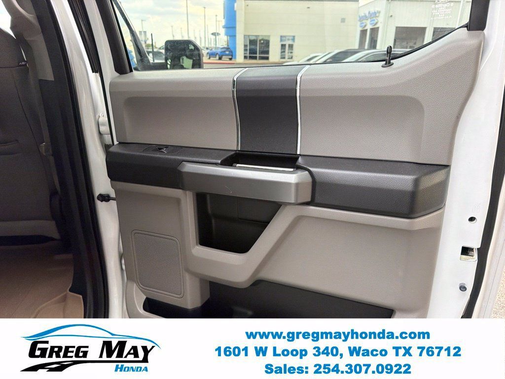 Used 2016 Ford F150 XLT AWD/4WD image 23