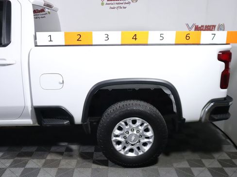 Used 2020 Chevrolet Silverado 2500 LT w/ Z71 Off-Road Package image 13