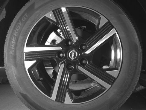 Used 2025 Nissan Sentra SV image 15