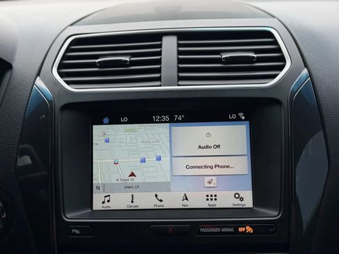 Used 2018 Ford Explorer XLT w/ Equipment Group 202A AWD/4WD image 35