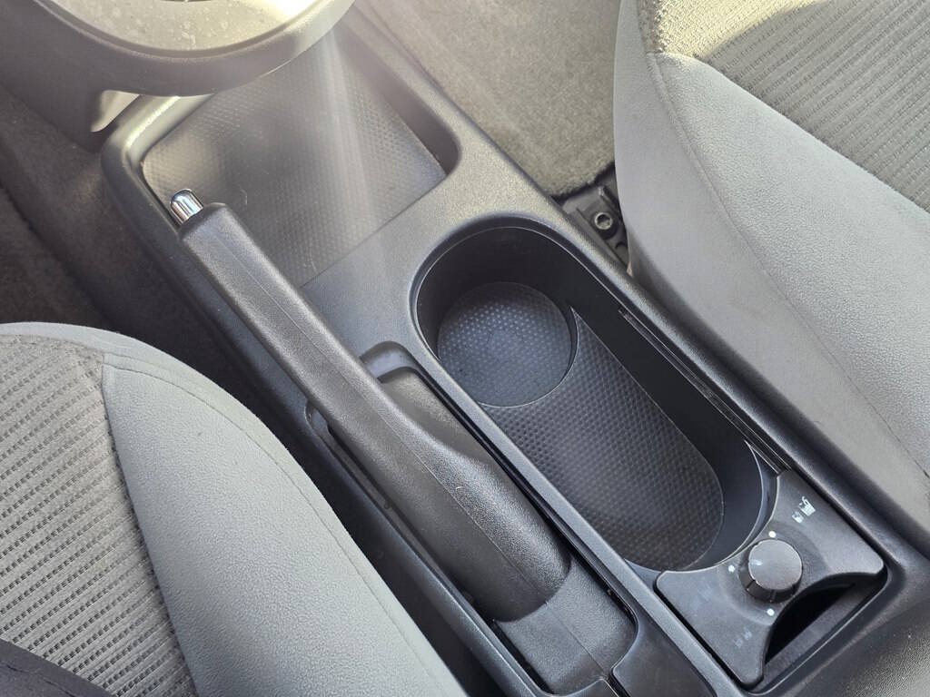 Used 2012 Nissan Sentra 2.0 SR FWD image 19