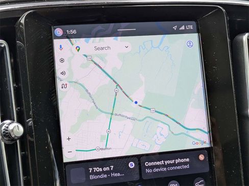 Used 2023 Volvo XC40 B5 Plus image 22