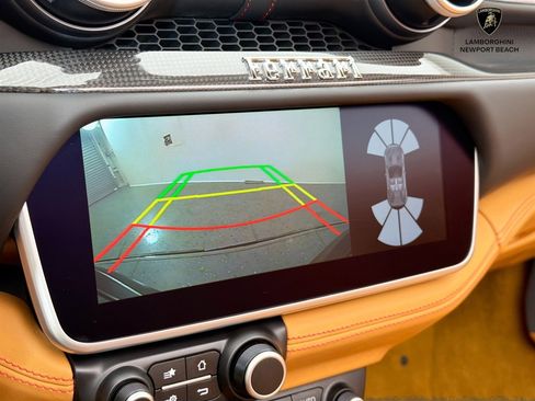Used 2019 Ferrari Portofino RWD image 15