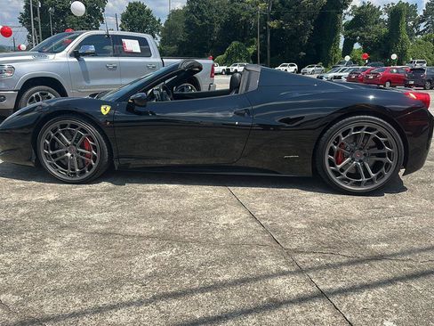 Used 2014 Ferrari 458 Spider image 7