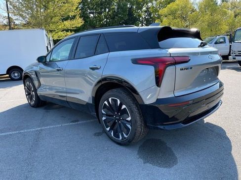 New 2025 Chevrolet Blazer EV RS image 5