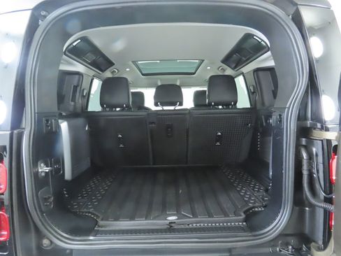 Certified 2021 Land Rover Defender 110 S image 29
