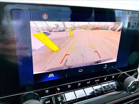 Used 2023 Chevrolet Colorado Z71 w/ Z71 Convenience Package 2 image 19