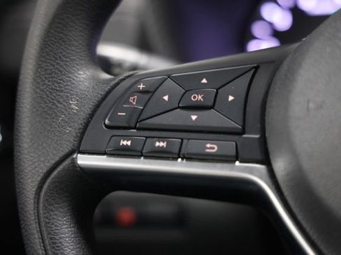 Used 2025 Nissan Sentra SV FWD image 27