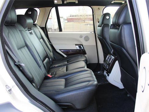 Used 2014 Land Rover Range Rover HSE image 40