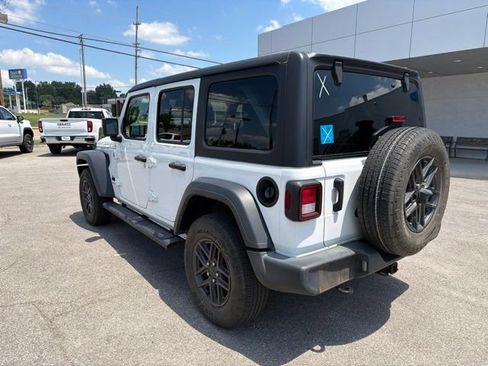 Used 2024 Jeep Wrangler Unlimited Sport AWD/4WD image 26