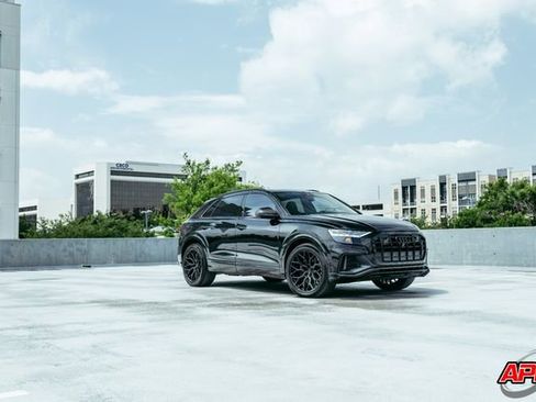 Used 2021 Audi SQ8 Premium Plus w/ SQ8 Black Optic Package image 38