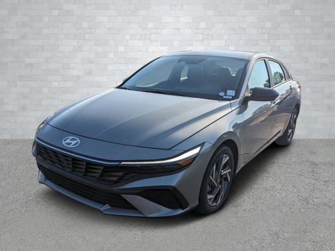 New 2025 Hyundai Elantra Sport image 10