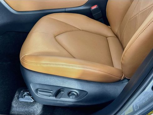 New 2026 Toyota Highlander Platinum image 25