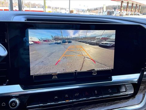 Used 2022 GMC Sierra 1500 Elevation w/ X31 Off-Road Package image 22