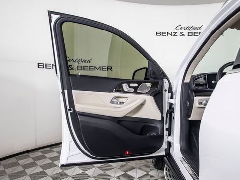 Used 2026 Mercedes-Benz GLS 450 4MATIC image 21