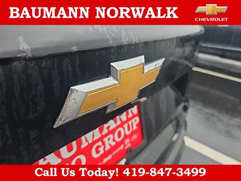Used 2025 Chevrolet Trax LS w/ LS Convenience Package FWD image 20