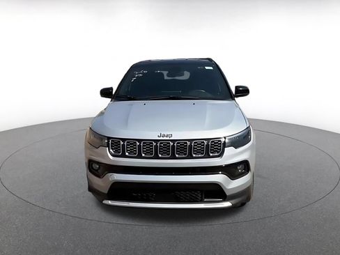 Used 2025 Jeep Compass Limited AWD/4WD image 4