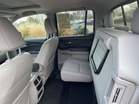 Used 2018 Honda Ridgeline RTL-E image 16
