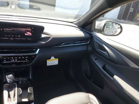 New 2026 Buick Envista Avenir FWD image 14