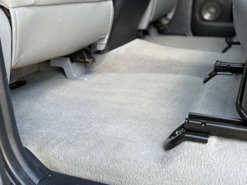 Used 2010 Toyota Tundra Limited image 33