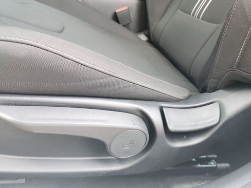 Certified 2025 Hyundai Elantra Sport w/ Cargo Package image 13