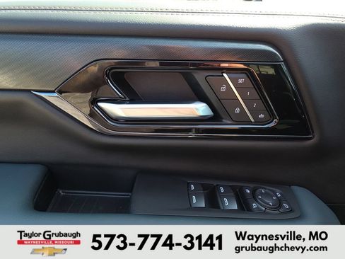 Used 2026 GMC Yukon XL AT4 w/ AT4 Premium Plus Package AWD/4WD image 13
