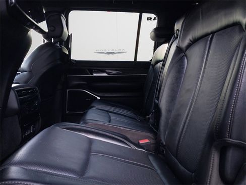 Used 2022 Jeep Wagoneer Series III w/ Rear Seat Video Group 1 image 11