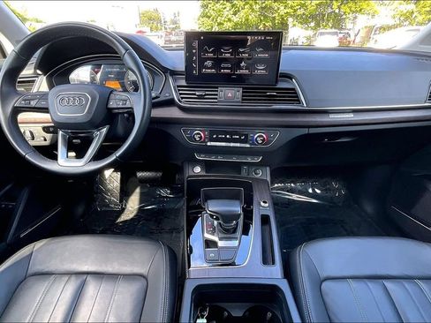 Used 2021 Audi Q5 e Premium Plus w/ Premium Plus Package AWD/4WD image 16