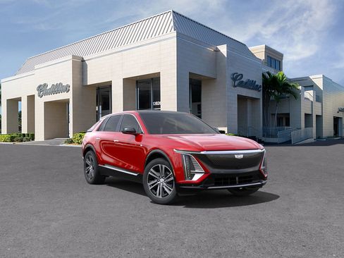 New 2025 Cadillac Lyriq Luxury image 2