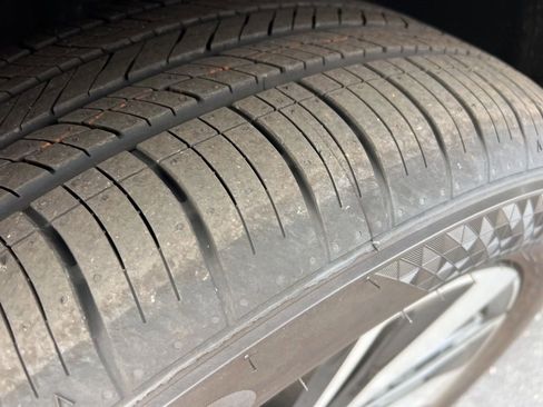 New 2026 Volkswagen Atlas SE image 8