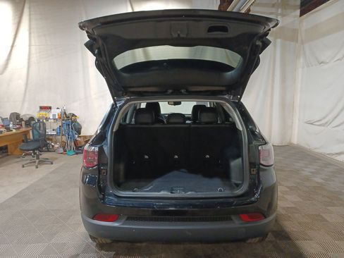 Used 2022 Jeep Compass Latitude image 19