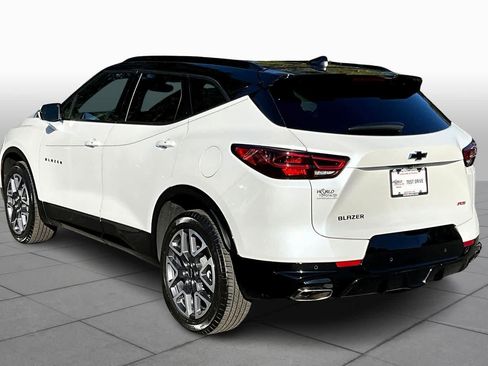 Used 2023 Chevrolet Blazer RS w/ Enhanced Convenience Package image 11