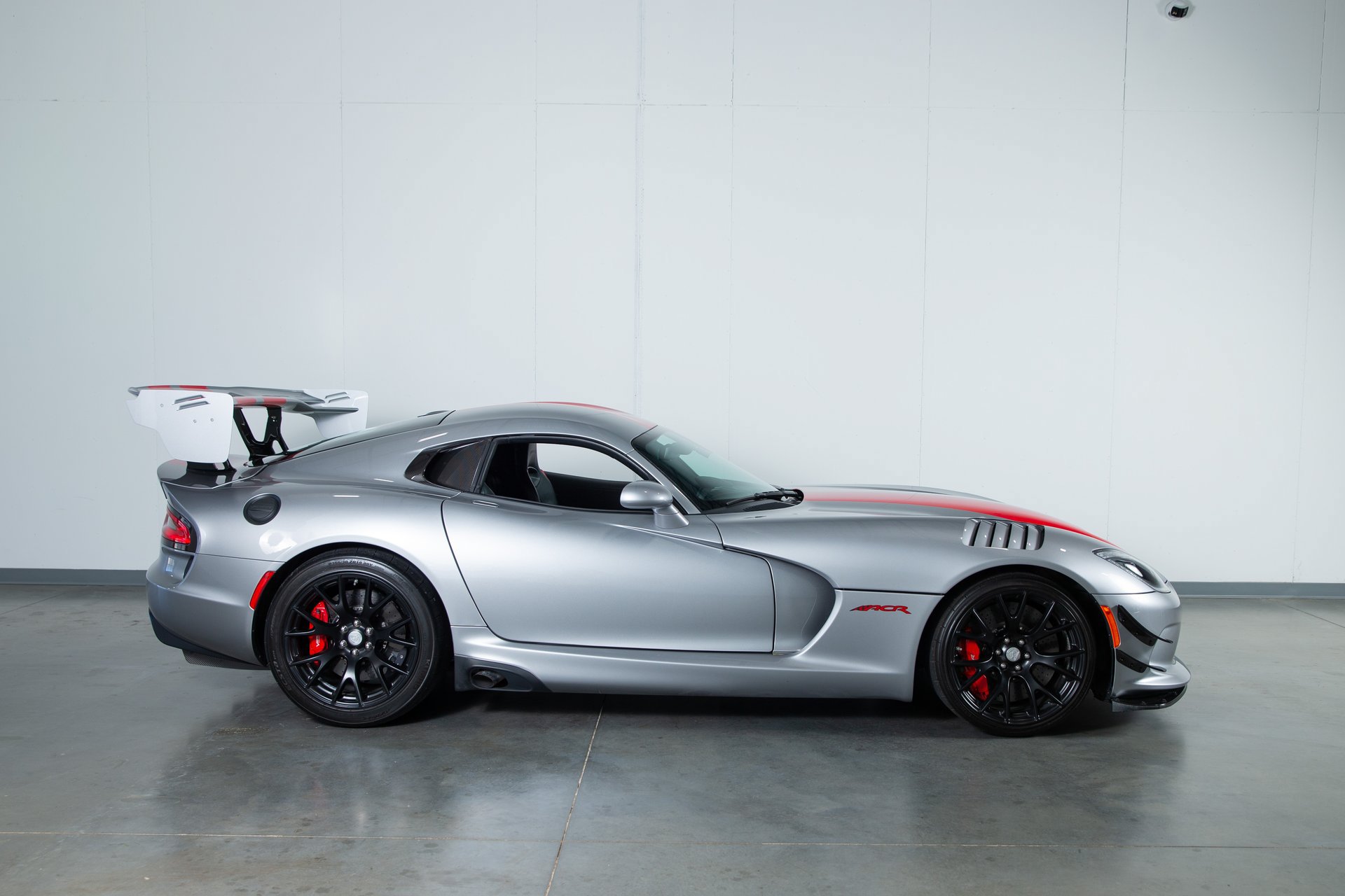 Used 2017 Dodge Viper ACR w/ Extreme Aero Package RWD image 13