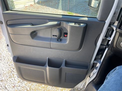 Used 2014 Chevrolet Express 2500 2500 Cargo image 21