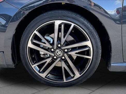 Used 2025 Toyota Camry XSE FWD image 10