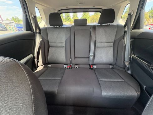 Used 2025 Nissan Rogue SV FWD image 40