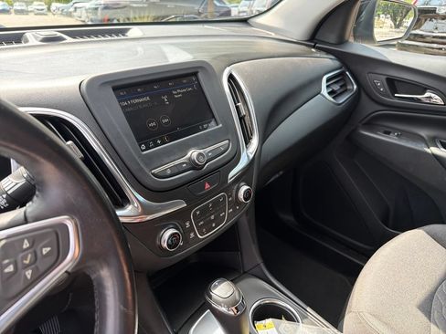 Used 2019 Chevrolet Equinox LT FWD image 22