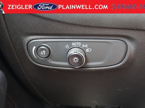 Used 2023 Chevrolet Equinox RS w/ LPO, Floor Liner Package FWD image 27