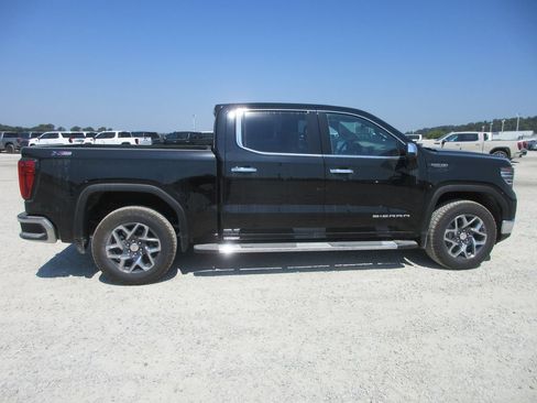 New 2026 GMC Sierra 1500 SLT w/ SLT Premium Plus Package AWD/4WD image 3
